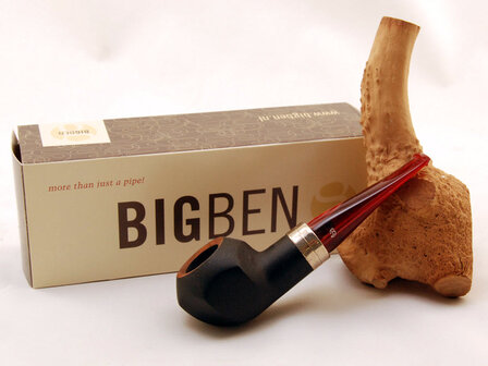 BigBen Phantom black matte 495 with red mouthpiece