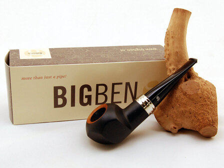 BigBen Phantom black matte 495 with black mouthpiece - nature top